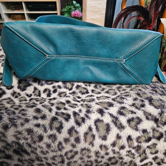LuxeBold | Vegan Leather Slouchy Teal Shoulder Ajustable Strap Hobo Bag - NWOT - Picture 12 of 15